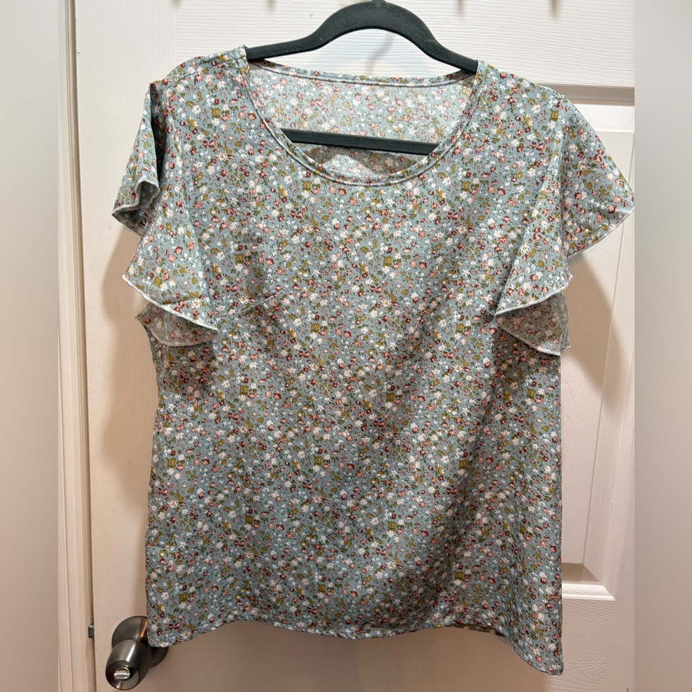 Floral Ruffle Sleeve Top XL NWOT